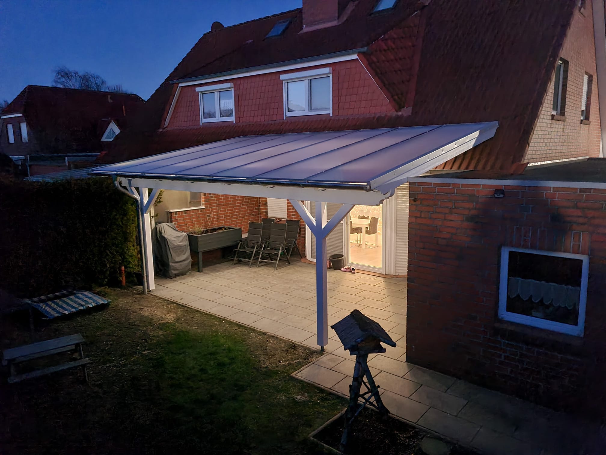Terrassenüberdachung mit Licht – Ansicht 3